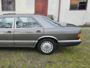 Immagine 7/8 di Mercedes-Benz 260 SE (1986)