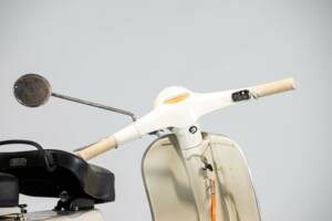 Image 18/50 of Piaggio Vespa 125 Super (1966)