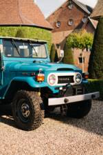 Image 4/27 of Toyota Land Cruiser FJ 45 (1976)
