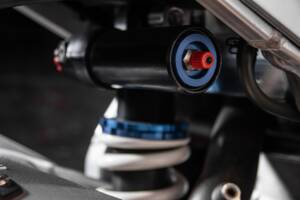 Image 27/32 of Aprilia RSV 1000 R (1999)