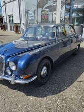 Image 4/18 of Jaguar S-Type 3.8 (1964)