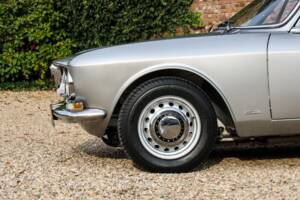 Afbeelding 13/50 van Alfa Romeo 1750 GT Veloce (1969)