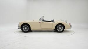 Image 8/15 de MG MGA 1500 (1957)