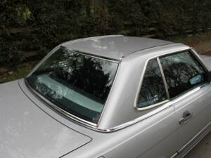 Image 17/18 de Mercedes-Benz 500 SL (1986)