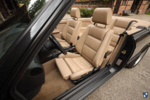 Bild 11/83 von BMW 325i (1990)