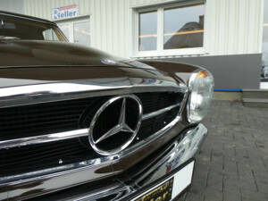 Imagen 20/30 de Mercedes-Benz 280 SL (1968)