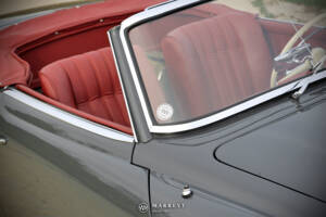 Image 21/59 of Mercedes-Benz 190 SL (1958)