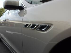 Image 21/98 of Maserati Quattroporte GTS (2015)