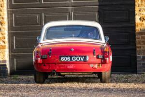 Image 8/50 of MG MGB (1962)