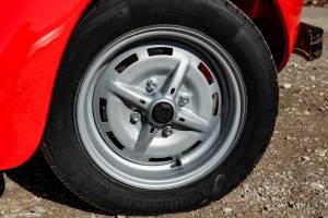 Image 22/41 de Volkswagen Coccinelle 1303 LS (1975)