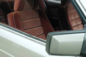 Bild 32/50 von Mercedes-Benz 560 SEC (1986)