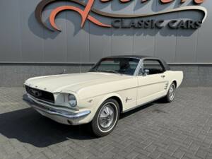 Image 15/40 of Ford Shelby GT 350 (1966)