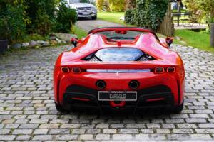 Image 12/14 of Ferrari SF90 Spider (2024)