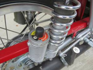 Bild 38/45 von MV Agusta 125 Sport (1976)