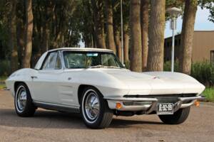Bild 1/30 von Chevrolet Corvette Sting Ray Convertible (1964)