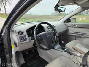 Image 19/33 de Volvo V50 2.4 (2005)