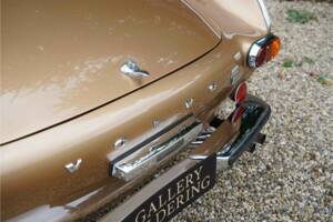 Image 37/50 of Volvo 1800 E (1971)