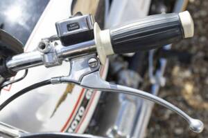 Image 28/36 of Moto Guzzi V 7 Special (1970)