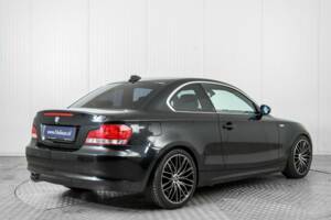 Image 2/50 of BMW 125i (2008)