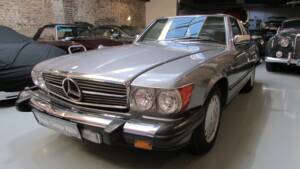 Afbeelding 7/17 van Mercedes-Benz 560 SL (1987)