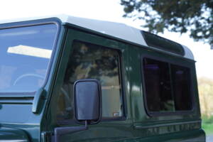 Bild 17/73 von Land Rover Defender 90 (2008)
