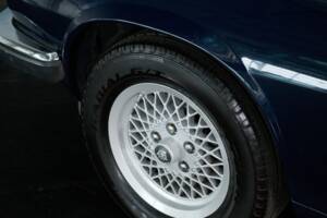 Image 22/50 of Jaguar XJS 5.3 V12 (1993)