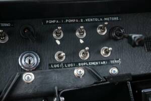 Image 28/44 of Lancia Fulvia Rallye HF 1.6 (1970)