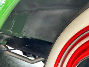 Image 25/50 of Pontiac Quality Six Touring Sedan (1939)