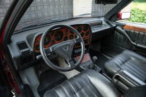 Imagen 35/50 de Lancia Thema 8.32 (1989)