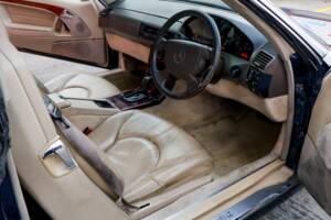 Image 13/44 de Mercedes-Benz SL 320 (1996)
