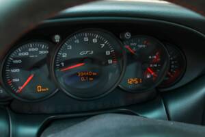 Immagine 11/50 di Porsche 911 GT3 RS (2004)