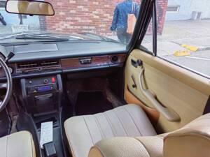 Afbeelding 7/9 van Mercedes-Benz 250 (1970)