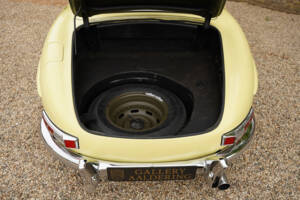 Afbeelding 39/50 van Mercedes-Benz 300 SL Roadster (1961)