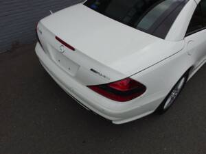 Image 13/97 de Mercedes-Benz SL 55 AMG (2003)