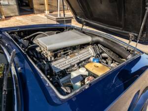 Image 11/57 de Aston Martin V8 Vantage Volante (1989)