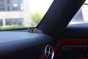 Image 46/75 of Mercedes-Benz SLS AMG Roadster (2012)