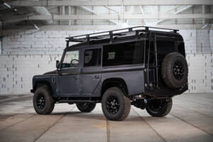 Image 6/35 of Land Rover Defender 110 (1992)