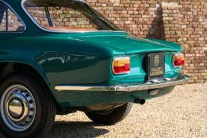 Bild 23/50 von Alfa Romeo Giulia 1300 GT Junior (1972)