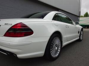 Image 16/97 de Mercedes-Benz SL 55 AMG (2003)