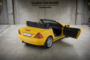 Image 36/100 de Mercedes-Benz SLK 230 Kompressor (1999)