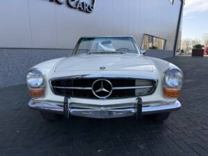 Image 4/48 of Mercedes-Benz 280 SL (1970)