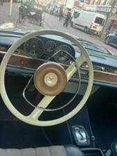 Bild 5/7 von Mercedes-Benz 250 SE (1966)