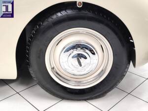 Image 33/74 of Jaguar XK 140 OTS (1956)