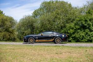 Image 22/50 of Ford Mustang V6 (2009)