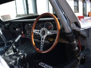 Image 38/50 de Jaguar Type E 3.8 (1970)