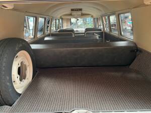 Image 30/36 of Volkswagen T1 minibus (1963)