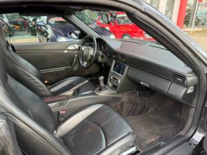 Image 15/22 de Porsche 911 Carrera (2008)