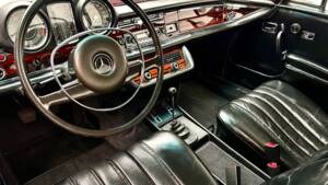 Image 10/13 de Mercedes-Benz 280 SE (1970)