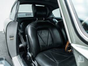 Bild 25/40 von Aston Martin DB 6 (1965)