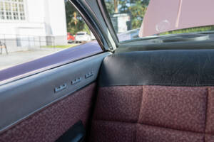 Afbeelding 57/84 van Chrysler New Yorker 2-Door Hardtop (1961)